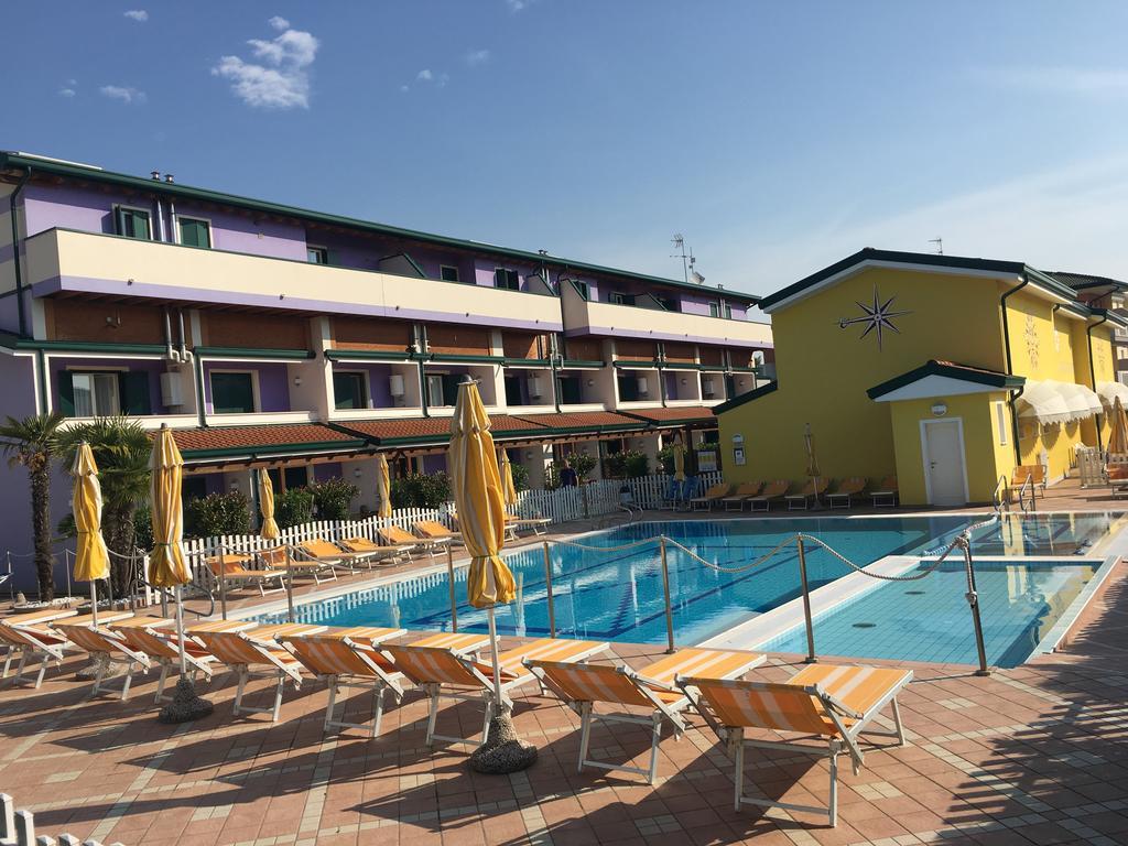 Aparthotel Villaggio Margherita 4*